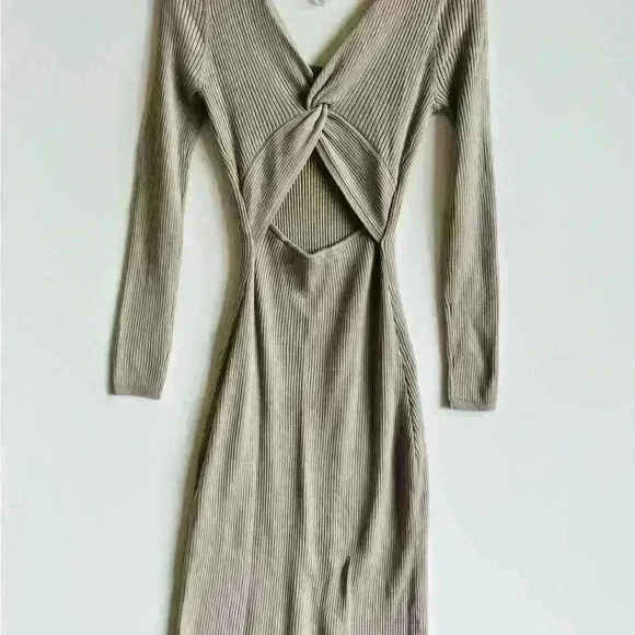 NWT! Freshman 1996 Long Sleeve Dress with Back Cut-Out - Picture 2 of 7